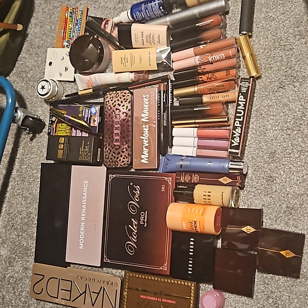 High end makeup lot